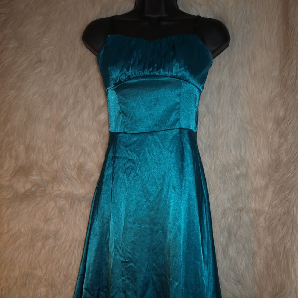 Short Teal DRESS BY RUBY ROX SIZE 5 With Tule Underneath GENTLY USED